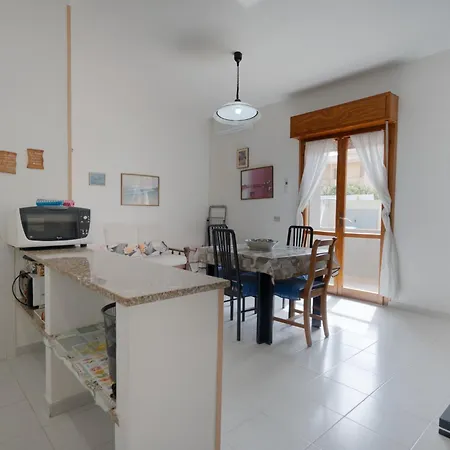 Apartment Leolu Zona